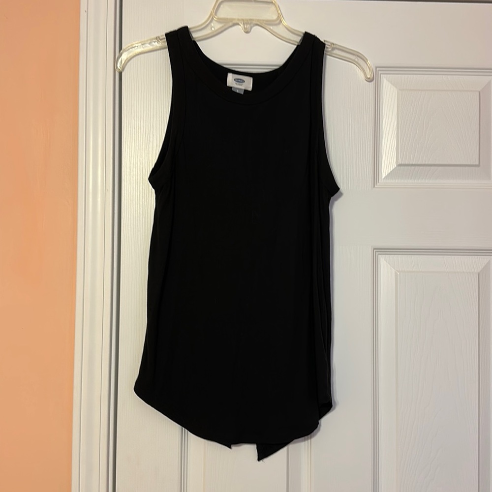 Black open back Old Navy tank